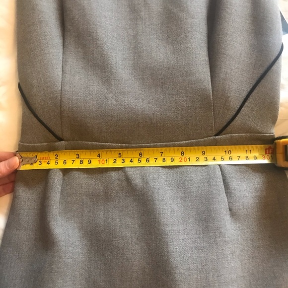 2 for 1 Zara Dresses! 💄 - Picture 9 of 15